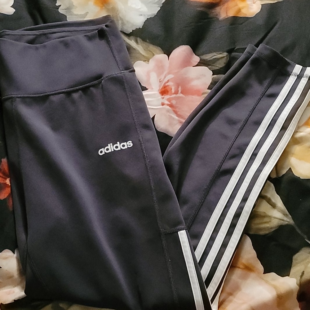 Adidas leggins